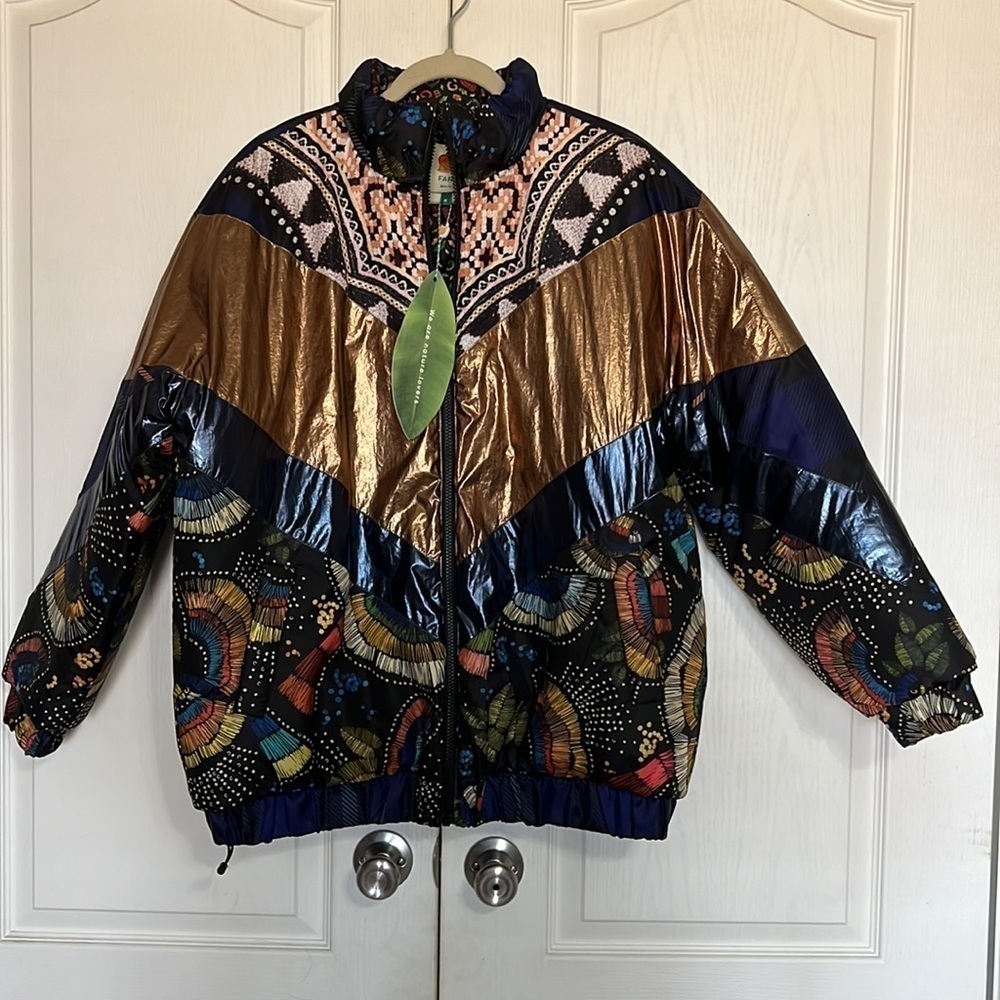 Farm Rio Borogodo Metallic Reversible
Puffer Jacket Size medium - Picture 4 of 13